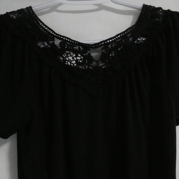 EYESHADOW | medium | Black Short Sleeve Top With Lace Neckline - Picture 9 of 13
